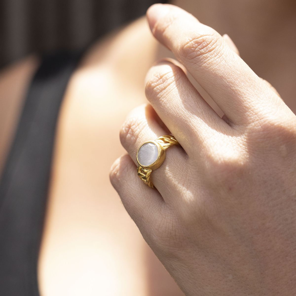 TURKUAZ - Anillo ajustable Zina Gris - Baño de oro 22 k