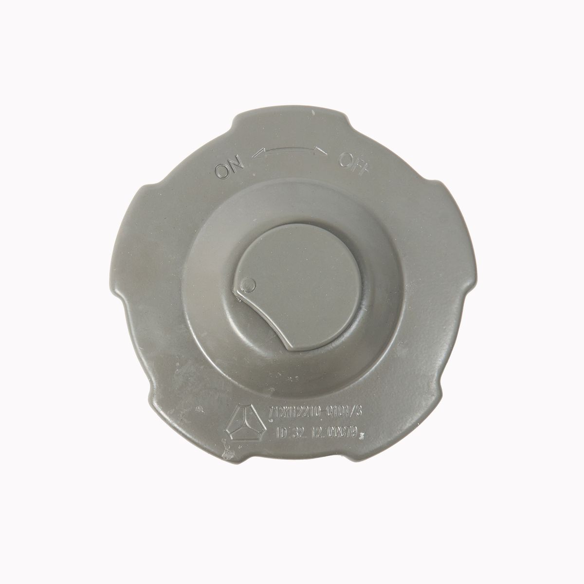 SINOTRUK - TAPA ESTANQUE COMBUSTIBLE SINOTRUK