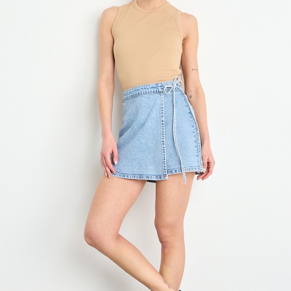 IO - Short Mezclilla Mujer Celeste Io