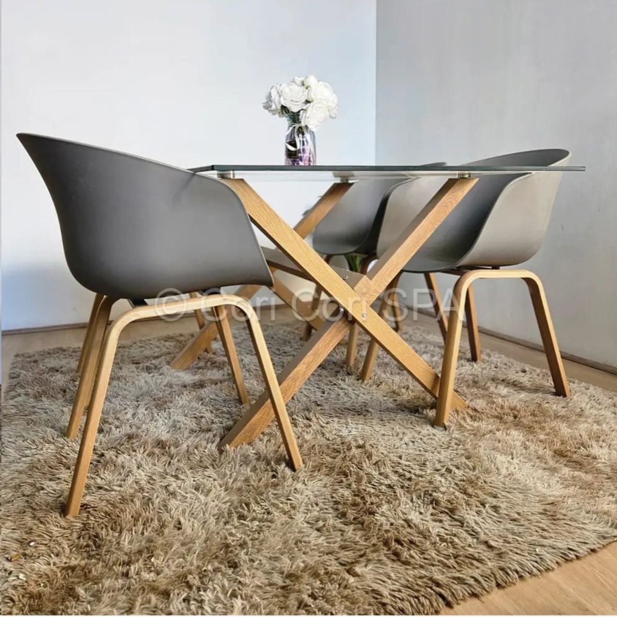 CORI CORI - Comedor Medlock 140x90cm + 4 Sillas Cup