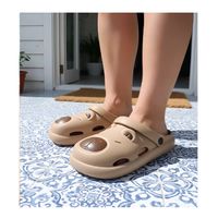 Sandalia zueco capibara para niños y niñas