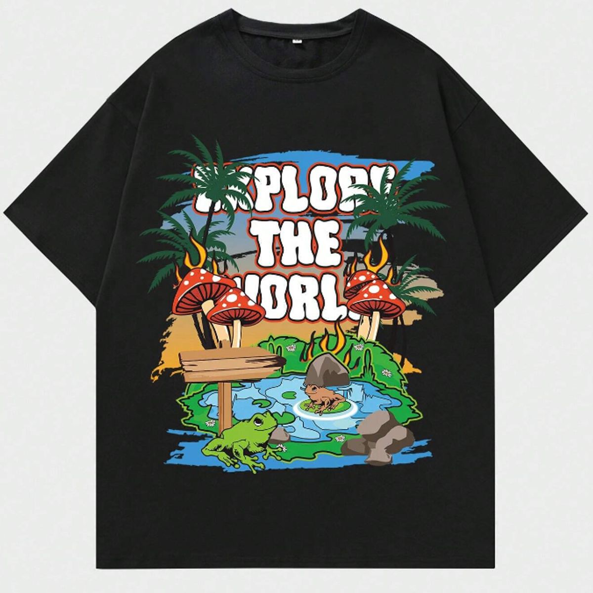 KIRAMA CLOTHING STORE - Camiseta negra “Explore the World” con estampado tropical
