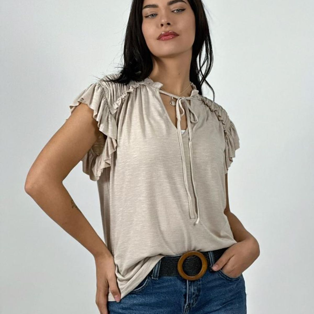 ENIGMATICA BOUTIQUE - Polera Algodón Cuello V con Faroleos