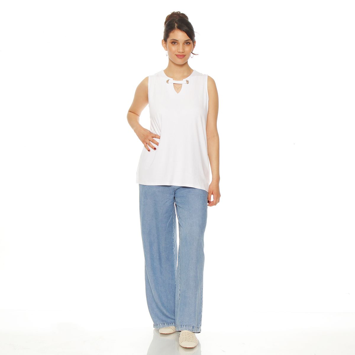 WADOS - POLERA SIN MANGA ESCOTE V Y OJETILLO