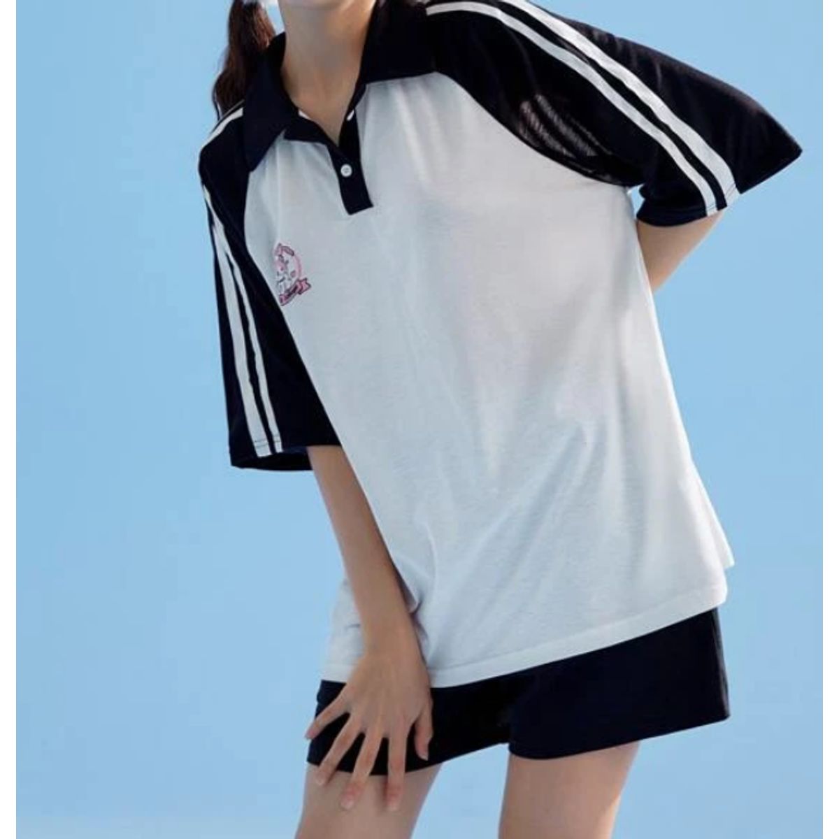 KIRAMA CLOTHING STORE - Set polo y short deportivo blanco y negro