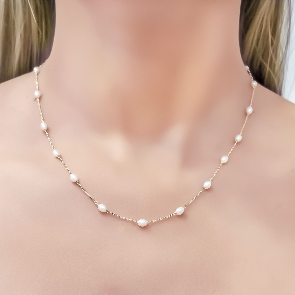 COGGIOLA - Collar Perla Sintética Ovalada Enchapado Oro 18K