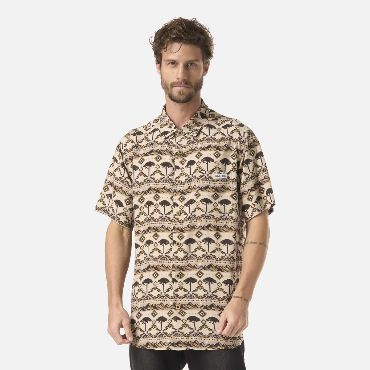 HAKA HONU - Camisa Hombre Good Karma Print Crema Haka Honu