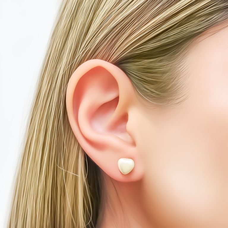 Aros Corazon Perla Sintetica 8mm Enchapado Oro 18K Blanco TALLA UNICA
