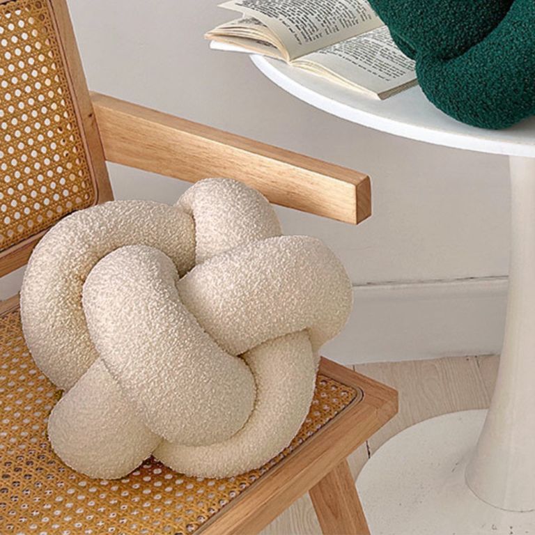 Cojin Nudo Crema Boucle Deco