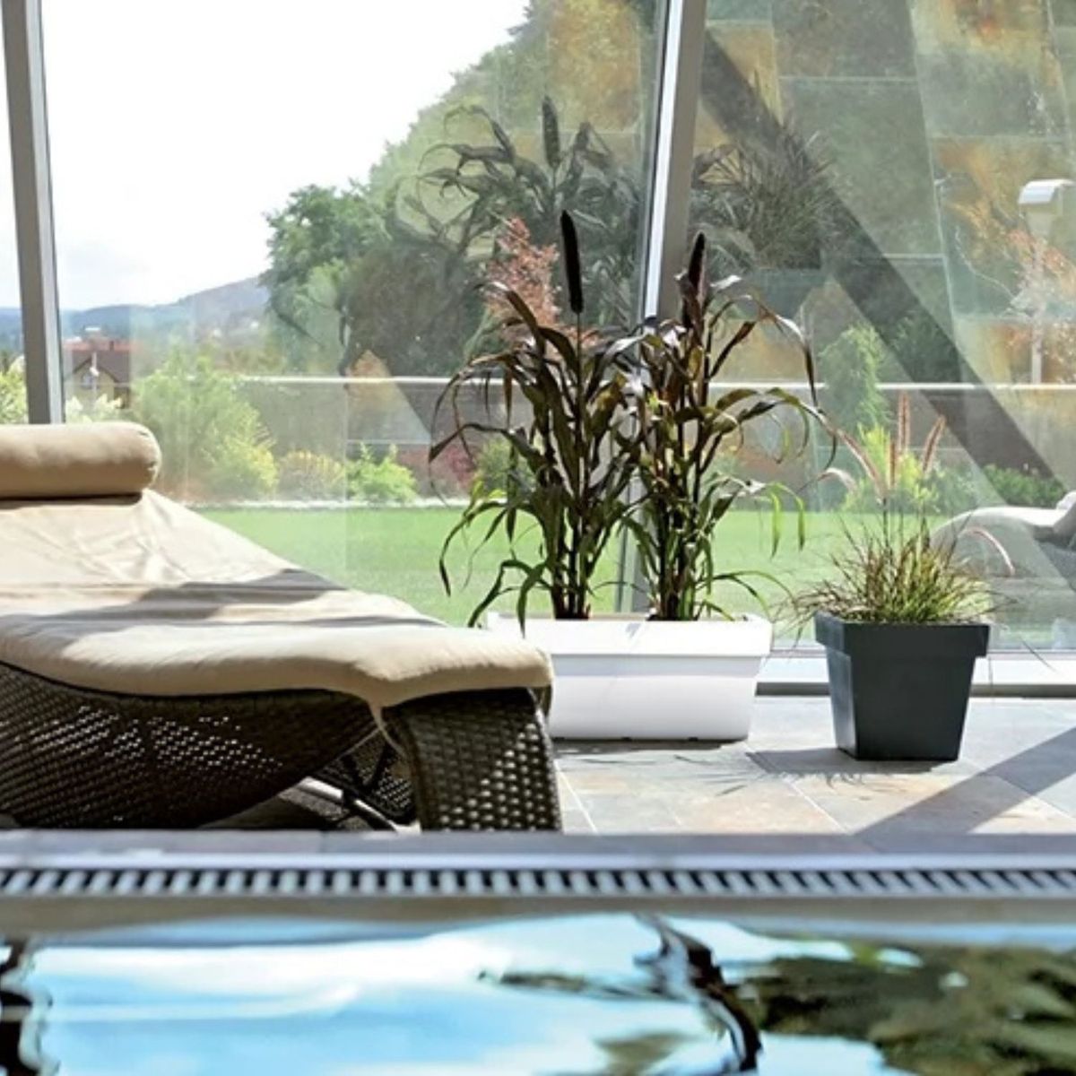 STERN - Macetero bajo cuadrado Lofly 30 x 30 cm blanco