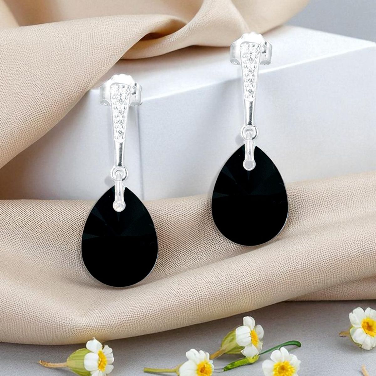 JOYAS MONTERO - Aros Encanto Plata 925 creado cristales de Swarovski® Jet