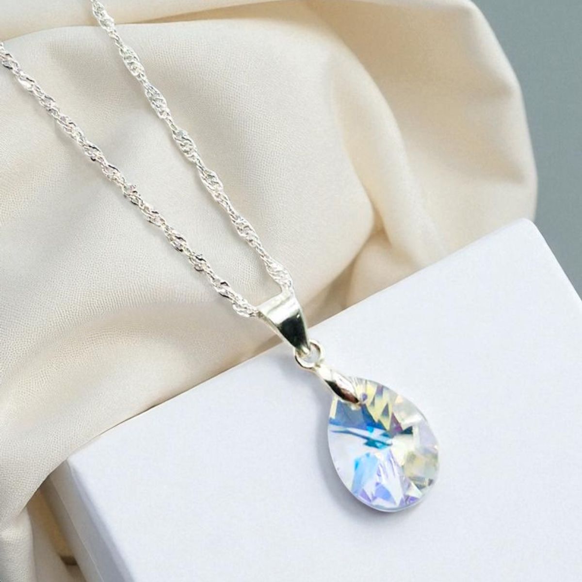 JOYAS MONTERO - Collar Encanto Plata 925 creado cristales de Swarovski® Aurora Boreal