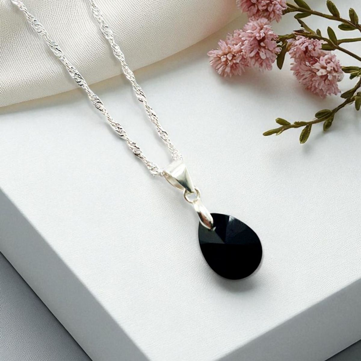 JOYAS MONTERO - Collar Encanto Plata 925 creado con cristales de Swarovski® Jet