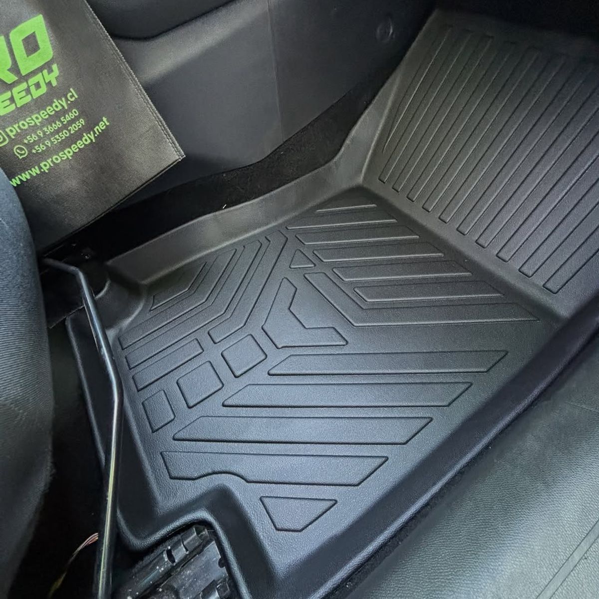 GENERICO - PISOS CALCE PERFECTO PROSPEEDY PEUGEOT 208 2021-2024 3PIEZAS