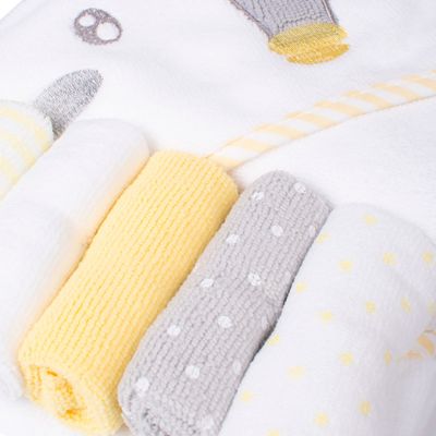 Imagen 2 del producto Salida de Baño con 5 toallitas Blanco PRB338BCO