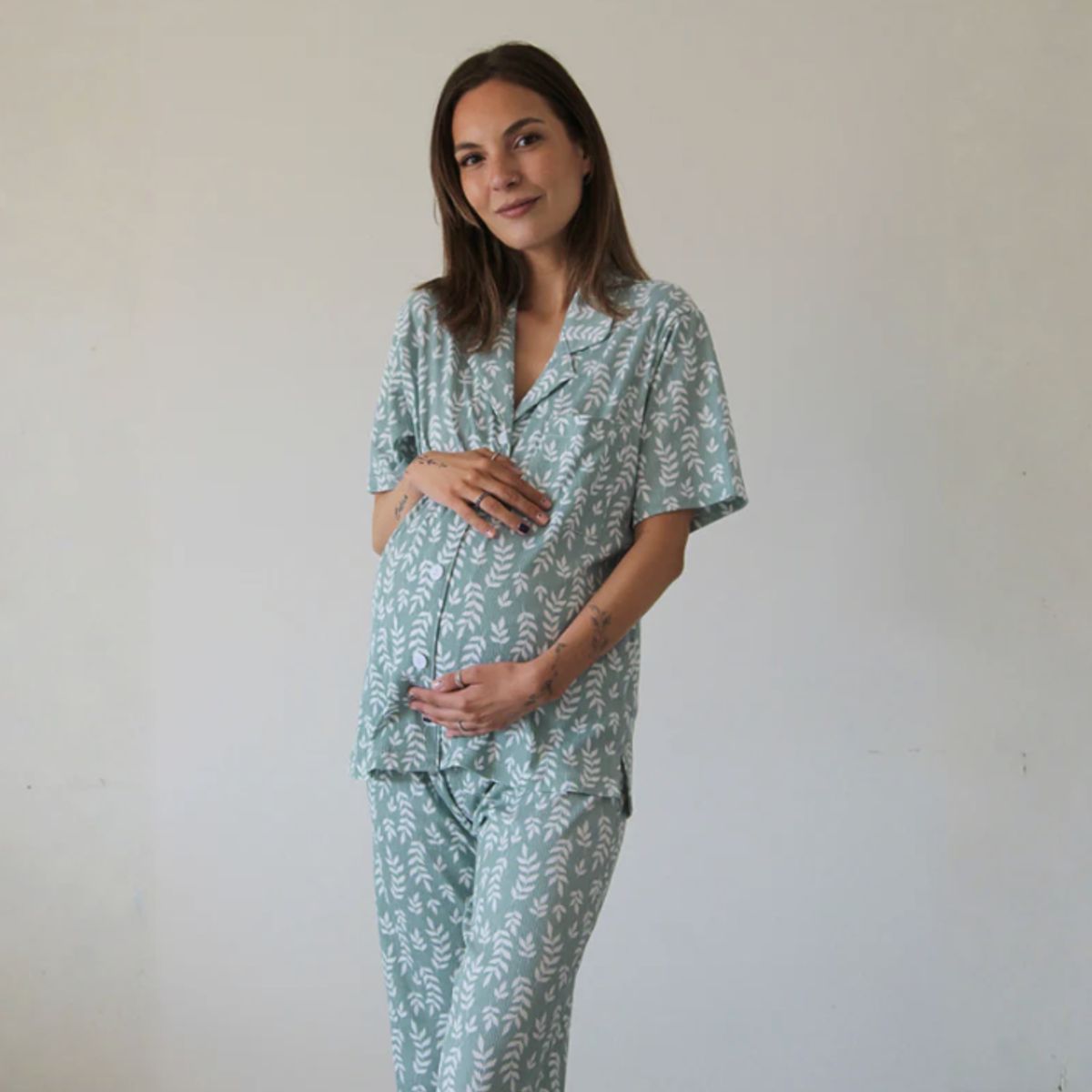 NALA - Pijama Maternal y Lactancia Camisero Hojas Verdes Nala Maternity