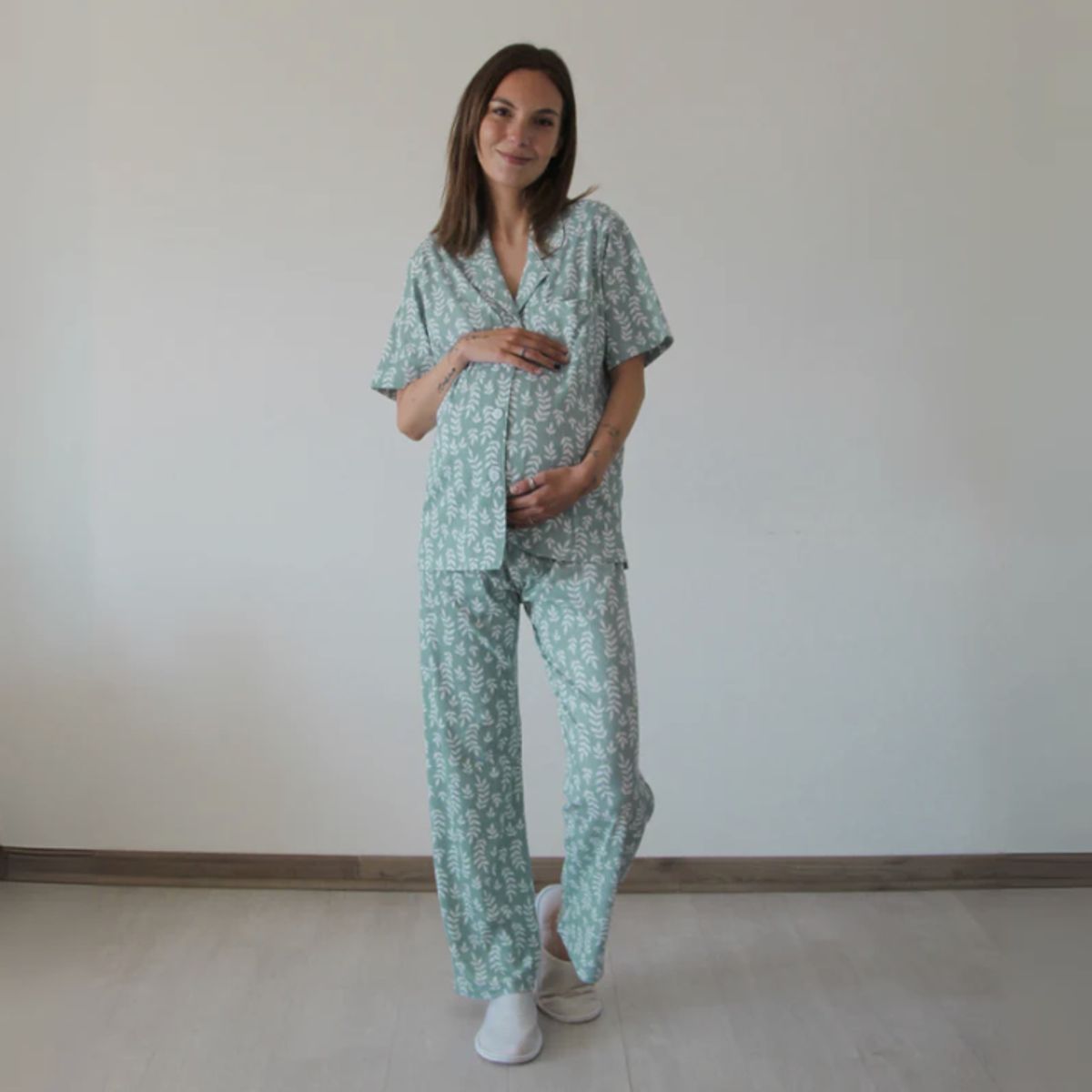 NALA - Pijama Maternal y Lactancia Camisero Hojas Verdes Nala Maternity