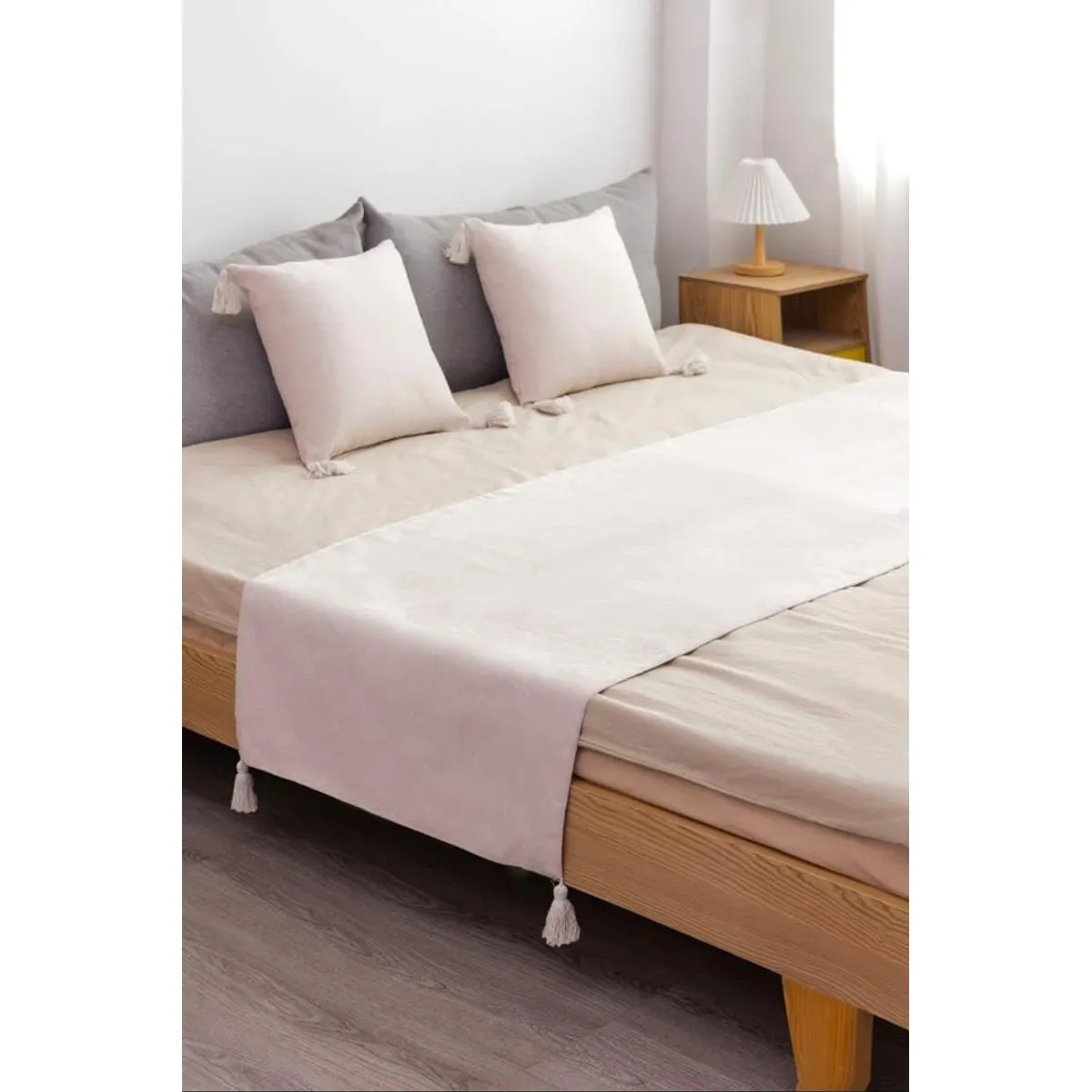 GENERICO - Piecera de Cama Decorativa de Lino con pompom + 2 Fundas de Cojin Estilo Moderno y Elegante