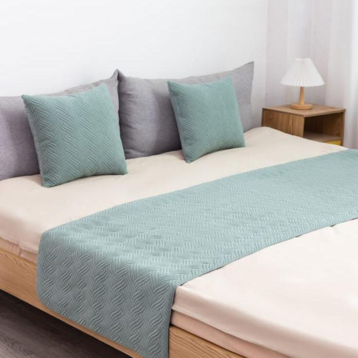 GENERICO - Piecera de Cama Decorativa Plush + 2 Fundas de Cojín  Estilo Moderno y Elegante