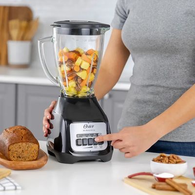 Imagen 2 del producto Licuadora Potente 2 Velocidades, Vaso De Vidrio 1.5 L, Base De Metal Plateada Y Negra