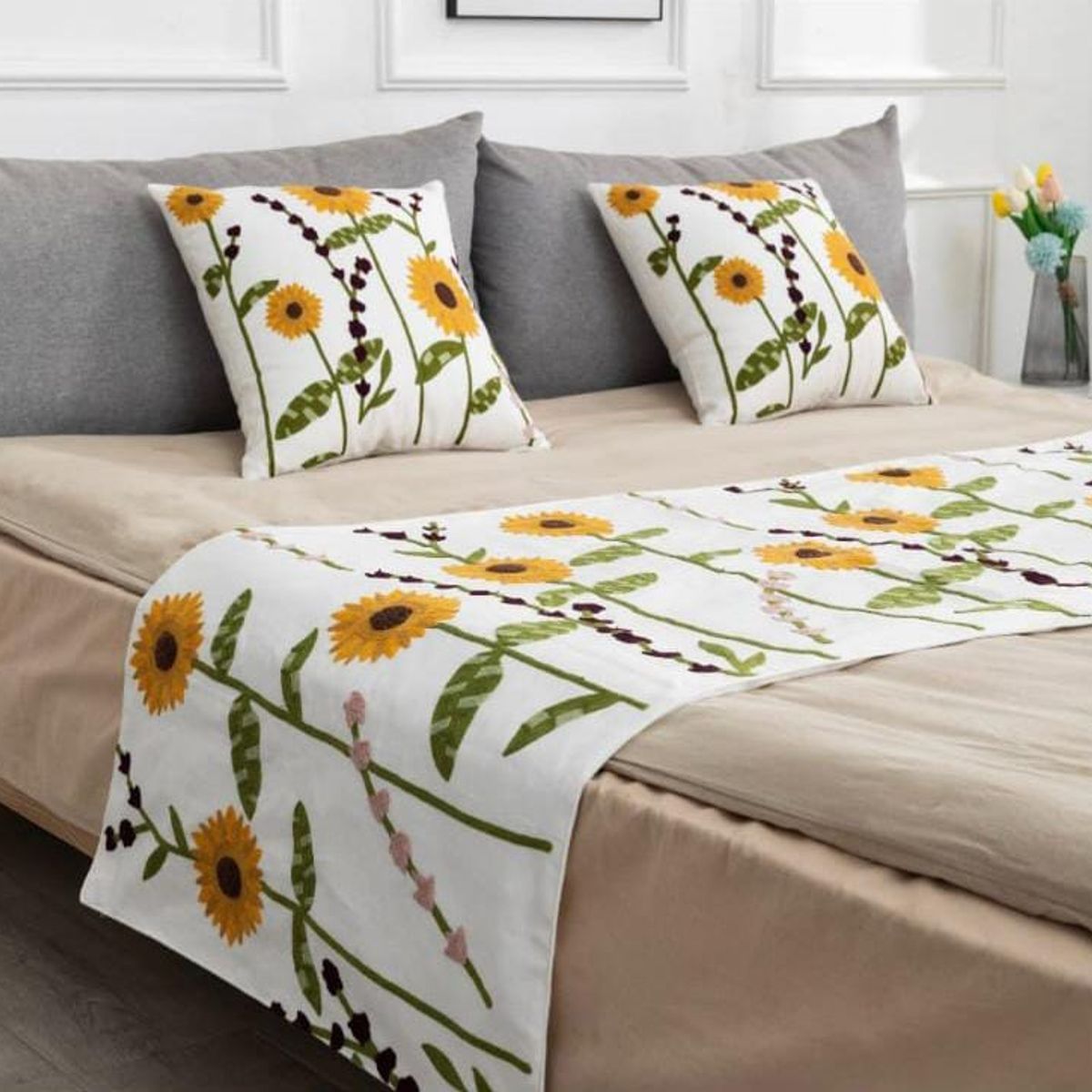 GENERICO - Piecera de Cama Decorativa + 2 Fundas de Cojín - Diseños Bordados