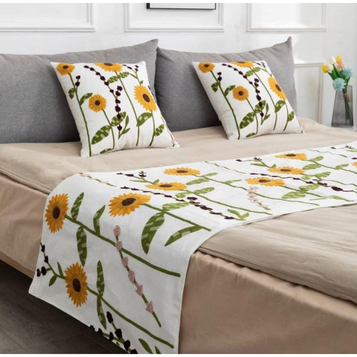 GENERICO - Piecera de Cama Decorativa + 2 Fundas de Cojín - Diseños Bordados