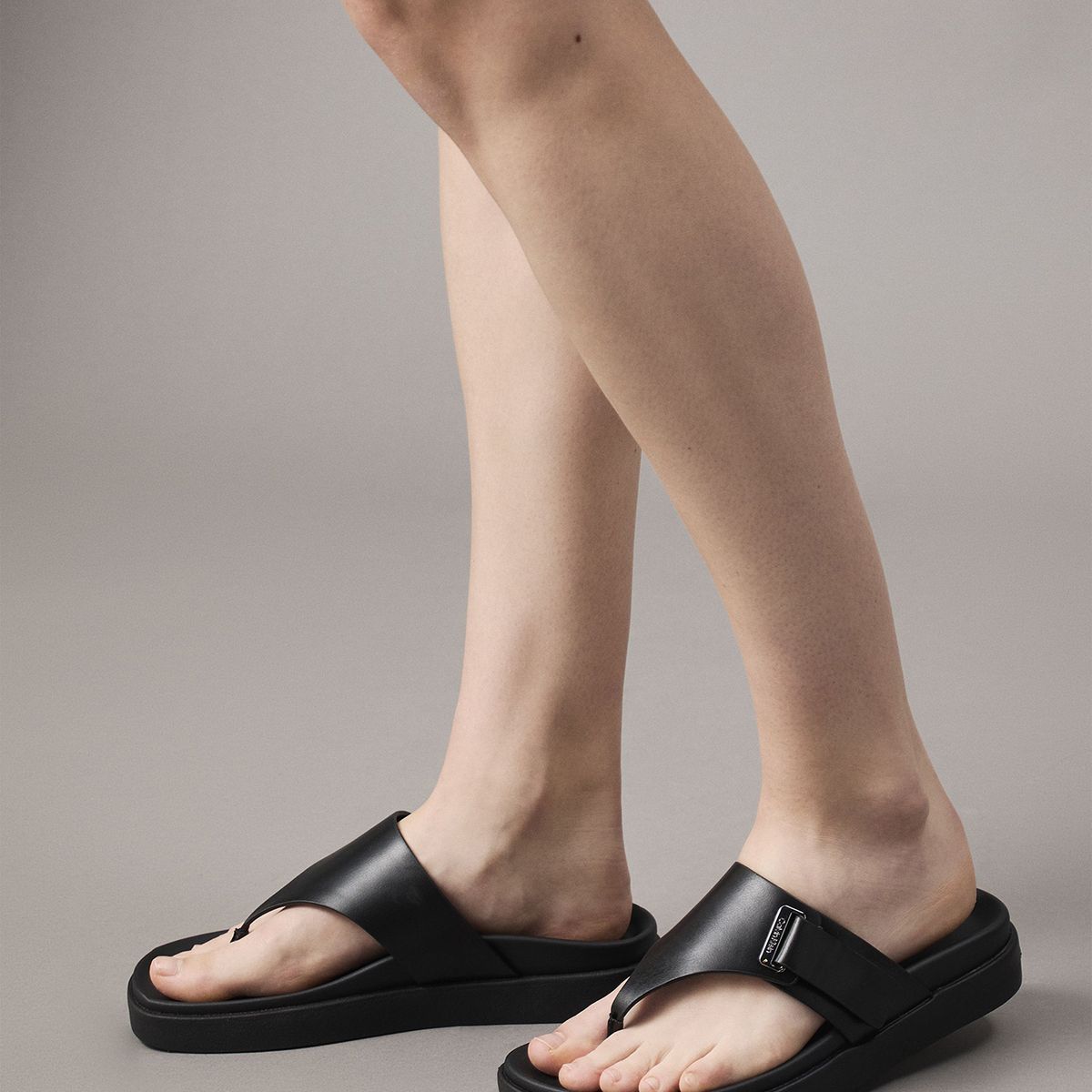 CALVIN KLEIN - Sandalias de Cuero Eyelet Negro Calvin Klein