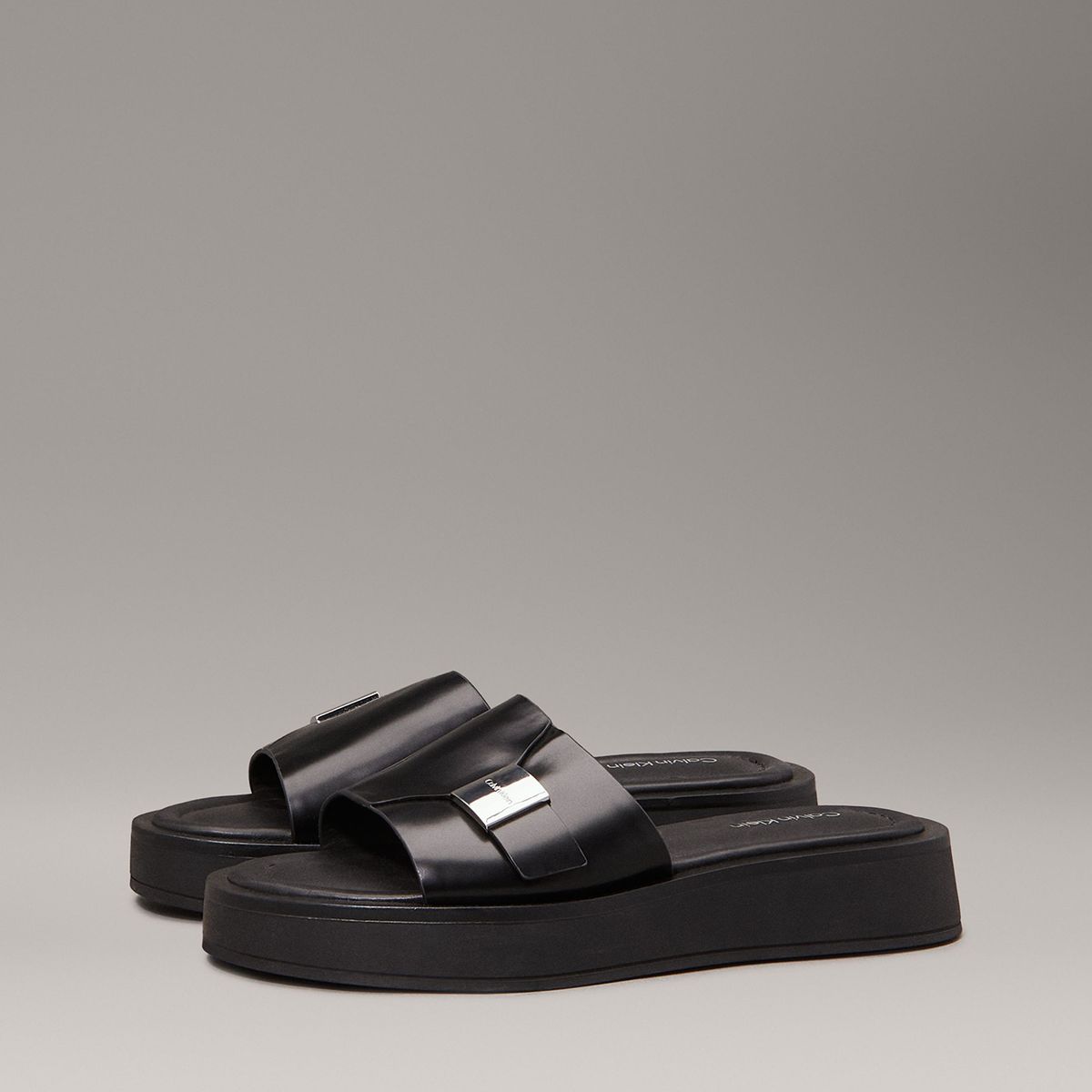CALVIN KLEIN - Sandalias de Cuero Flatform Negro Calvin Klein