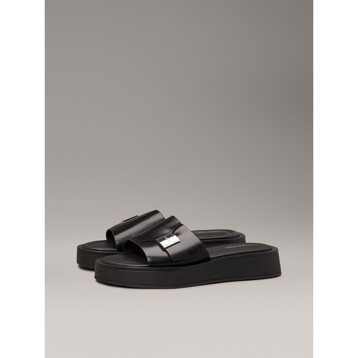 CALVIN KLEIN - Sandalias de Cuero Flatform Negro Calvin Klein