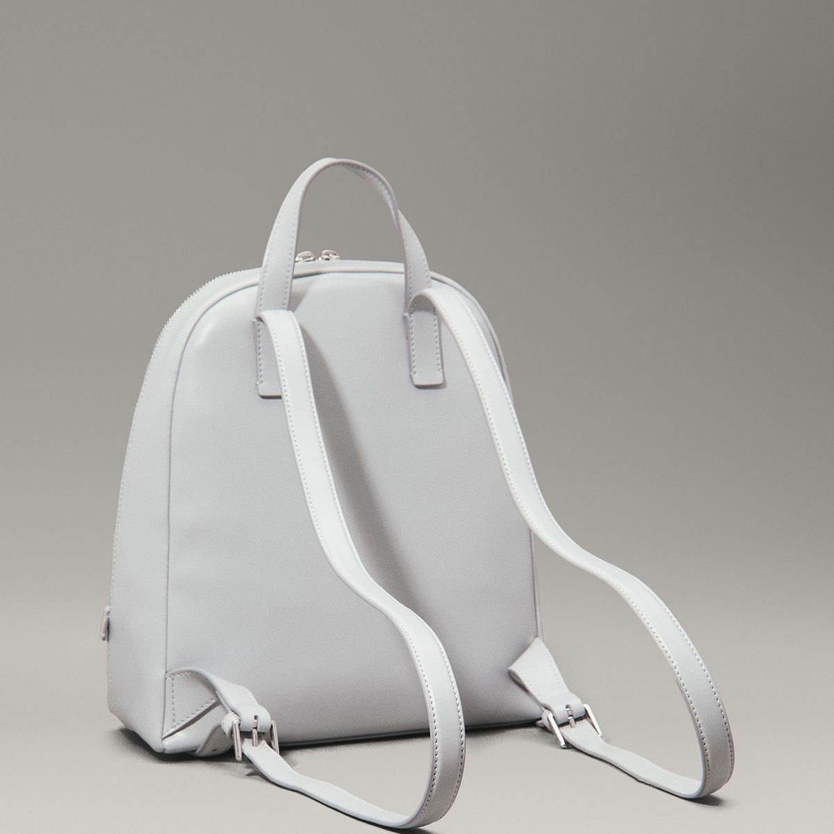 CALVIN KLEIN - Mochila Embossed Calvin Gris Calvin Klein