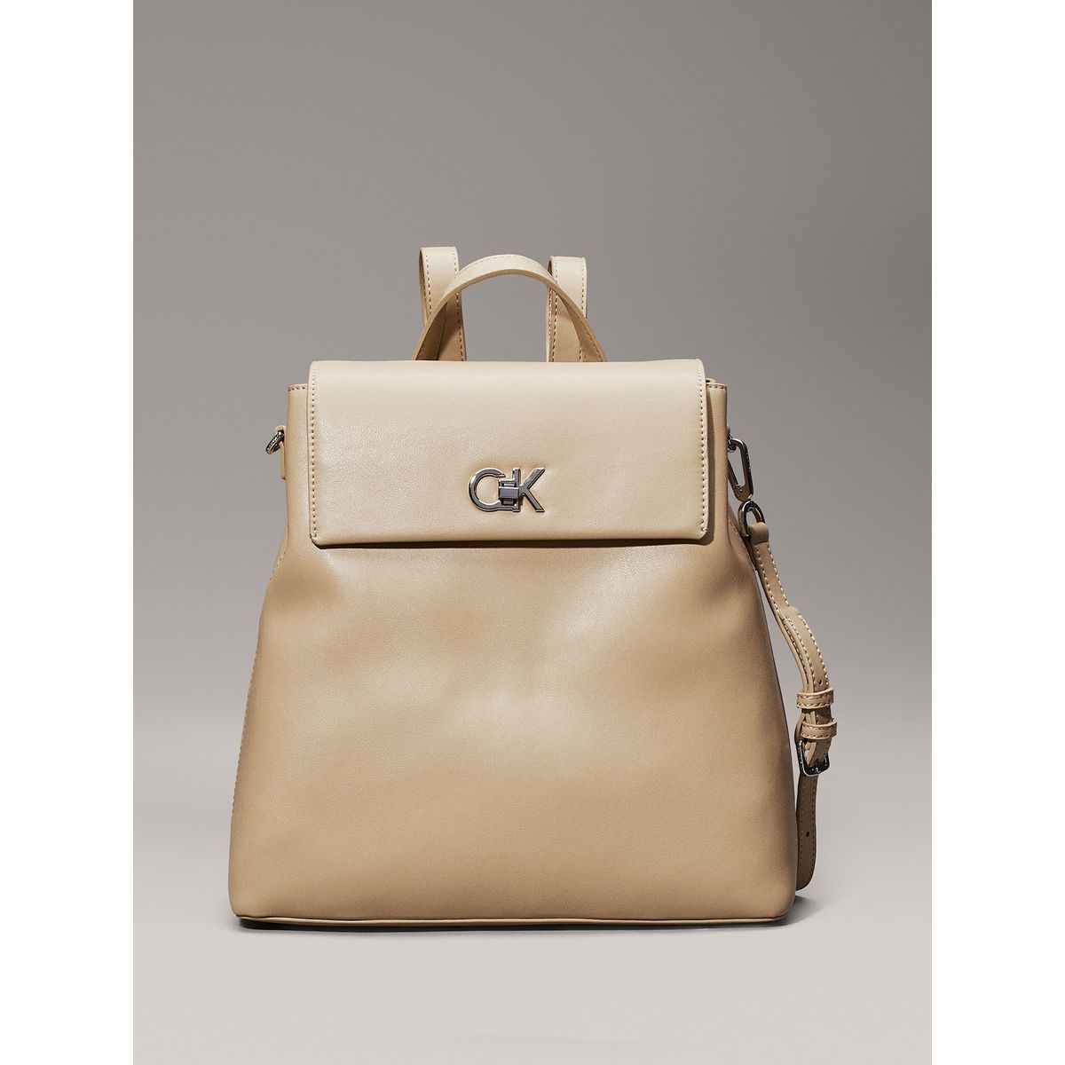 CALVIN KLEIN - Mochila Ck Flap Beige Calvin Klein