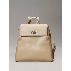 CALVIN KLEIN - Mochila Ck Flap Beige