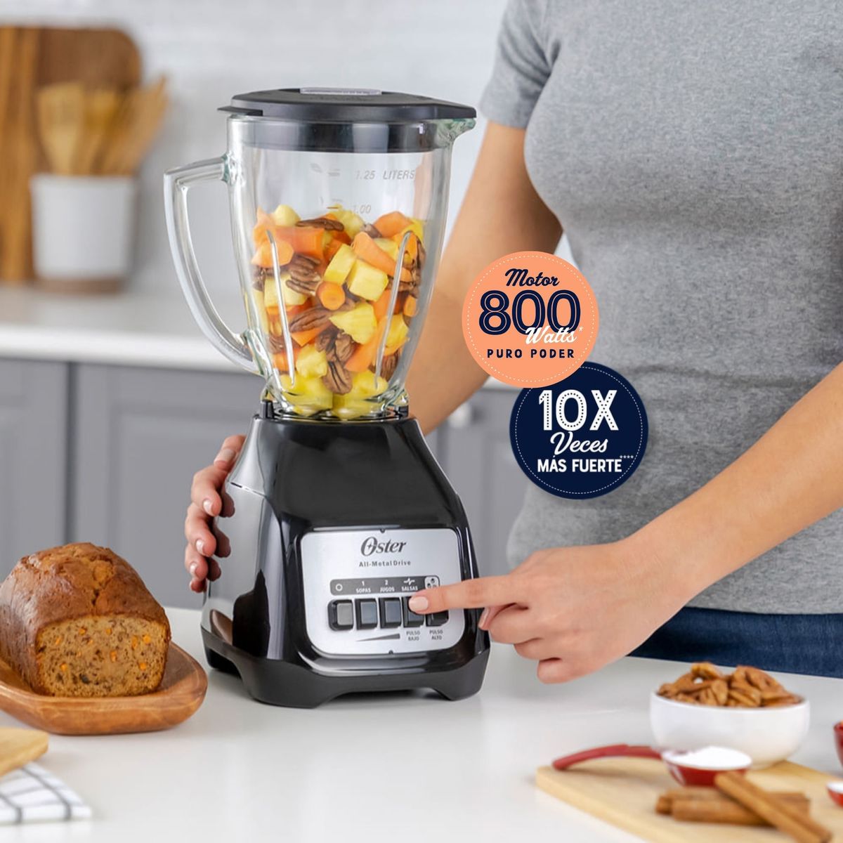 OSTER - Licuadora Oster® 2 velocidades más pulso y vaso de vidrio BLSTKAGBPB