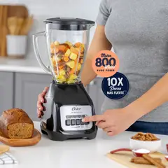 OSTER - Licuadora Oster® 2 velocidades más pulso y vaso de vidrio BLSTKAGBPB