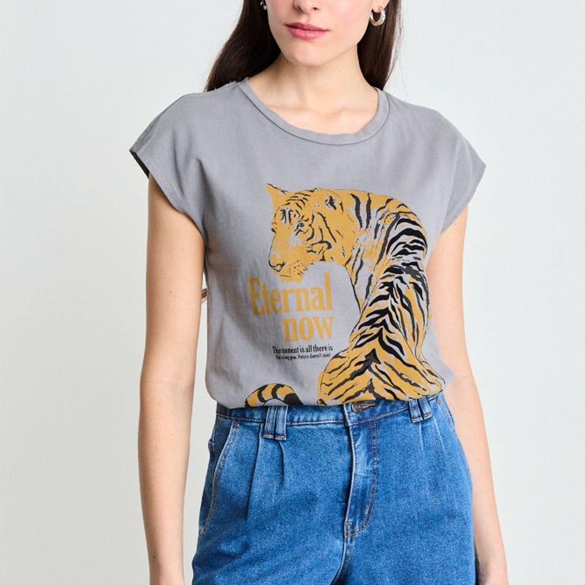 IO - Polera Estampada Mujer Gris Io