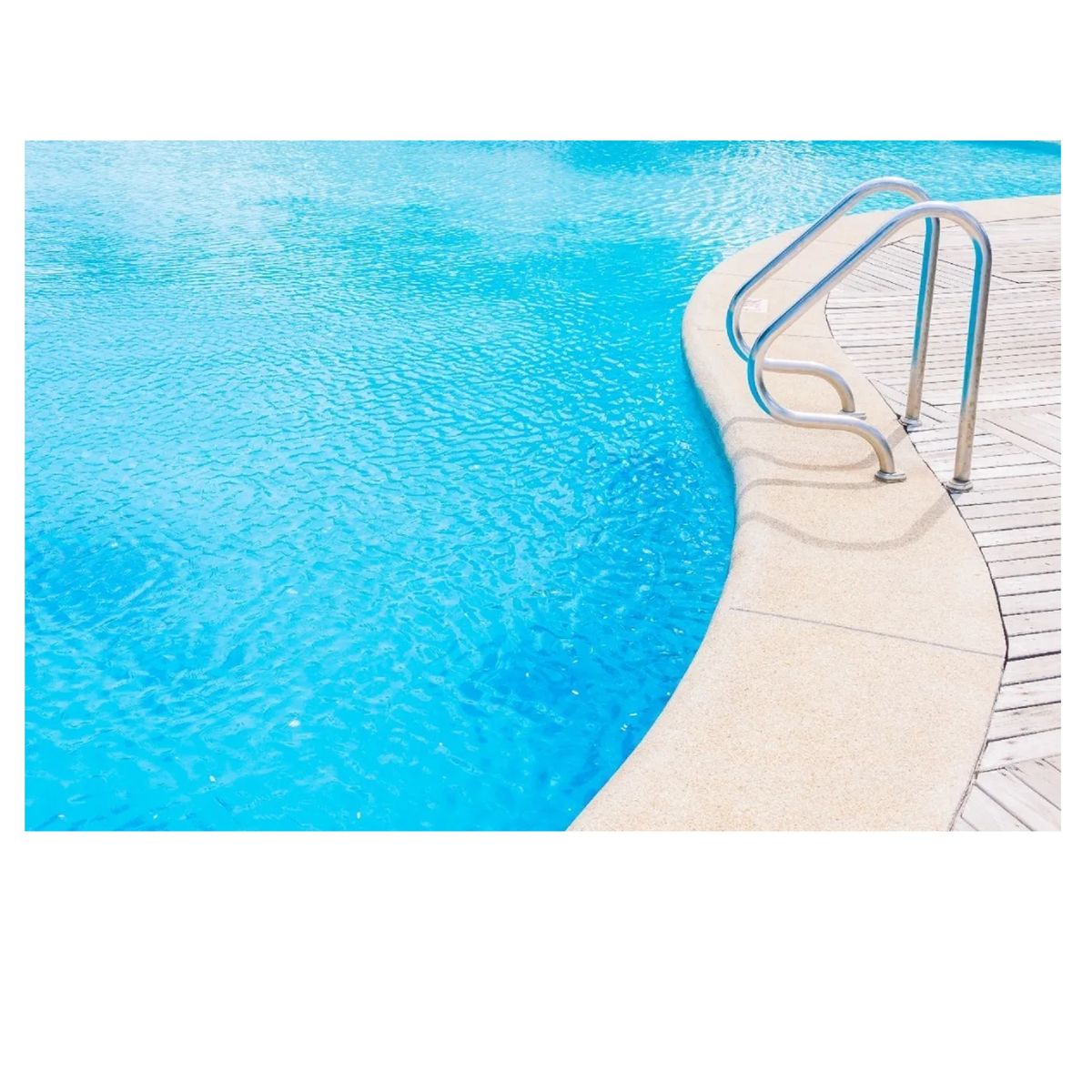 UNIVERSAL - Alguicida para Piscina 2 Litros