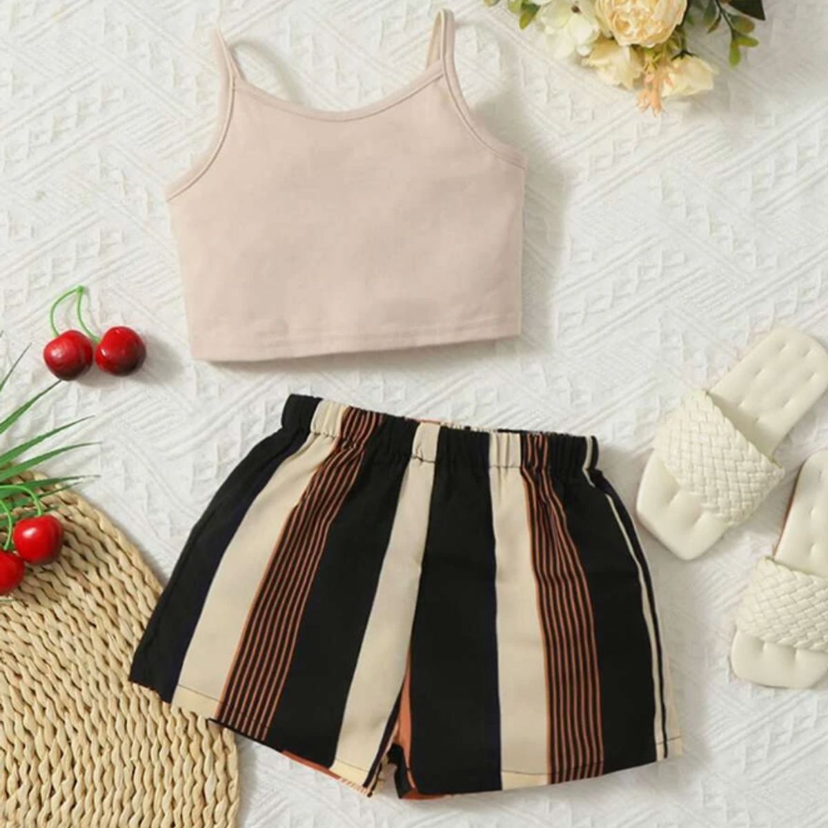 KIRAMA CLOTHING STORE - Set de top beige y short a rayas para chicas