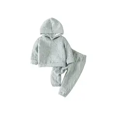 KIRAMA CLOTHING STORE - Set gris con capucha y pantalón deportivo en relieve para chicos