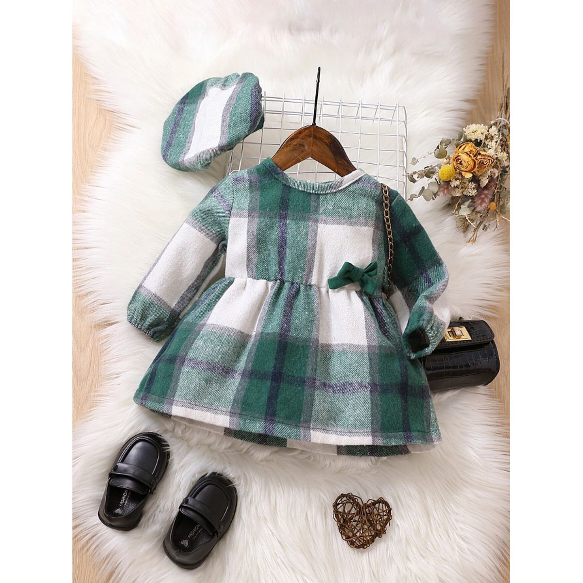 KIRAMA CLOTHING STORE - Vestido verde a cuadros con lazo y boina para chicas