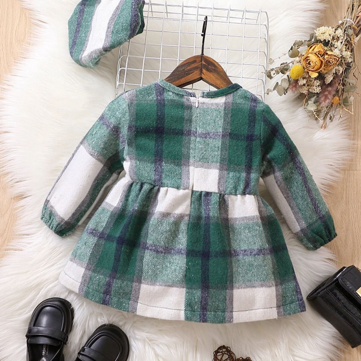 KIRAMA CLOTHING STORE - Vestido verde a cuadros con lazo y boina para chicas