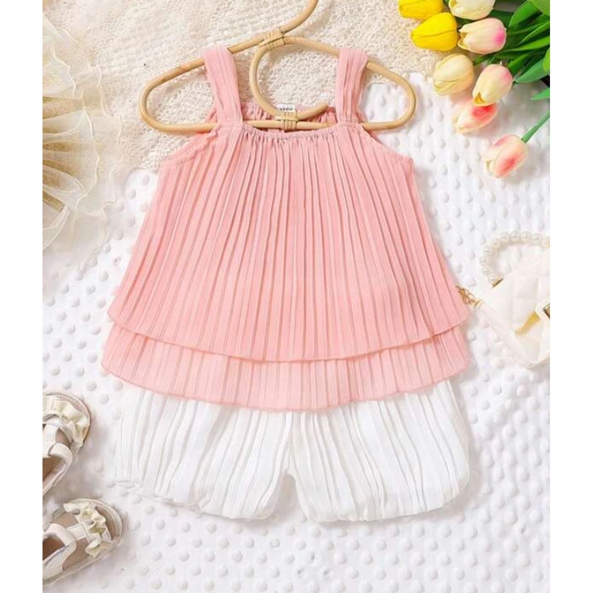 KIRAMA CLOTHING STORE - Set de top plisado rosa y shorts blancos para chicas