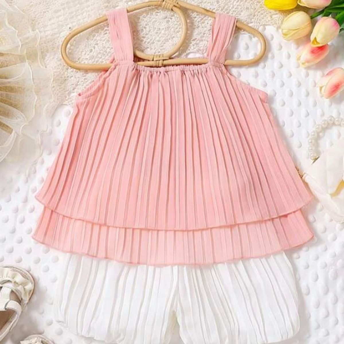 KIRAMA CLOTHING STORE - Set de top plisado rosa y shorts blancos para chicas