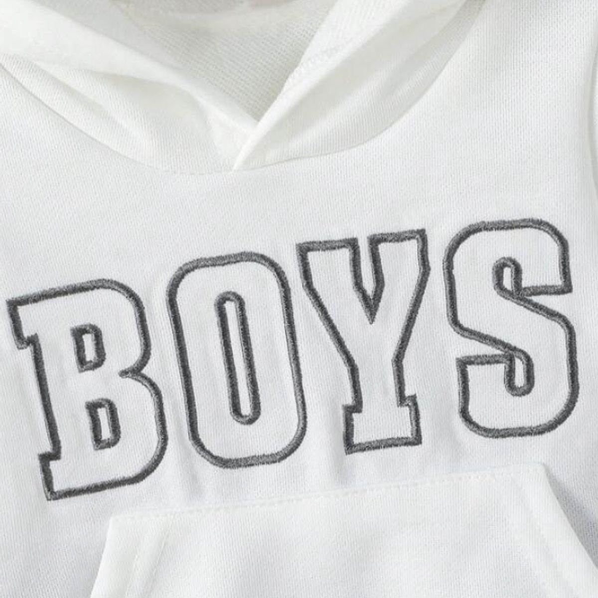 KIRAMA CLOTHING STORE - Set “BOYS” con sudadera blanca y pantalón gris para chicos