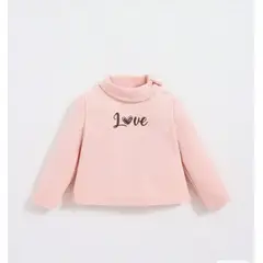 KIRAMA CLOTHING STORE - Camiseta rosa con cuello alto y estampado “Love” para chicas