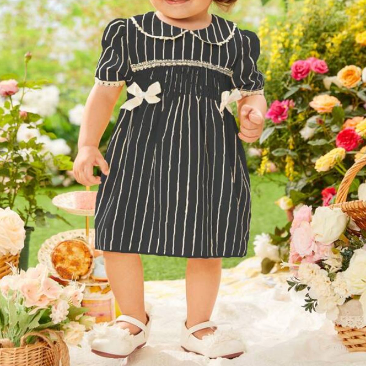 KIRAMA CLOTHING STORE - Vestido smock a rayas con cuello Peter Pan y lazos para chicas