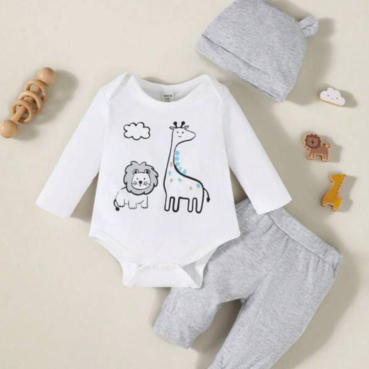 KIRAMA CLOTHING STORE - Set de 3 piezas con estampado de animales y gorro con orejitas para bebés