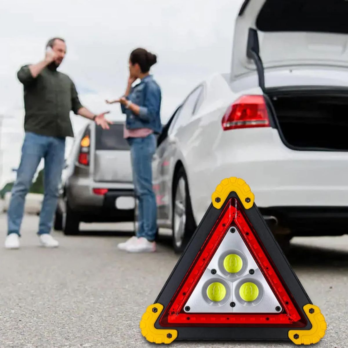 MOVI - Triángulo de emergencia recargable y con panel solar Luz Led y linterna