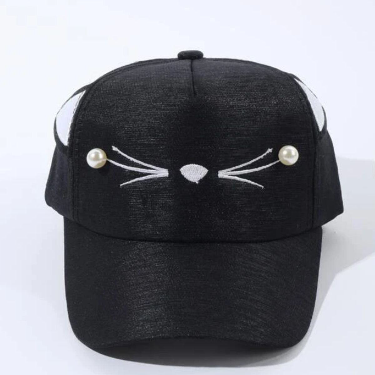 KIRAMA CLOTHING STORE - Jockey negro con diseño de gato bordado y orejas blancas