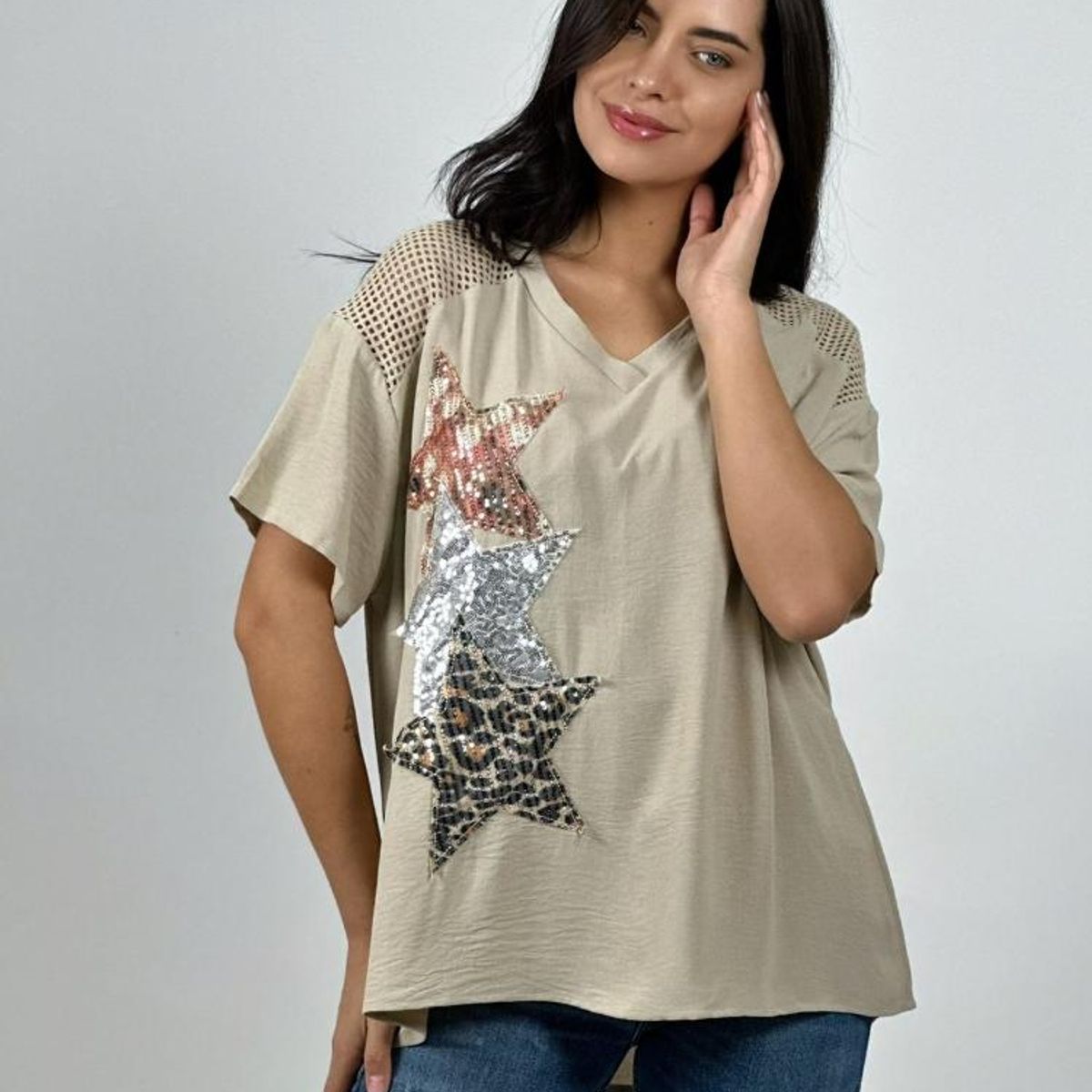 ENIGMATICA BOUTIQUE - Polera Crepé Triple Estrellas