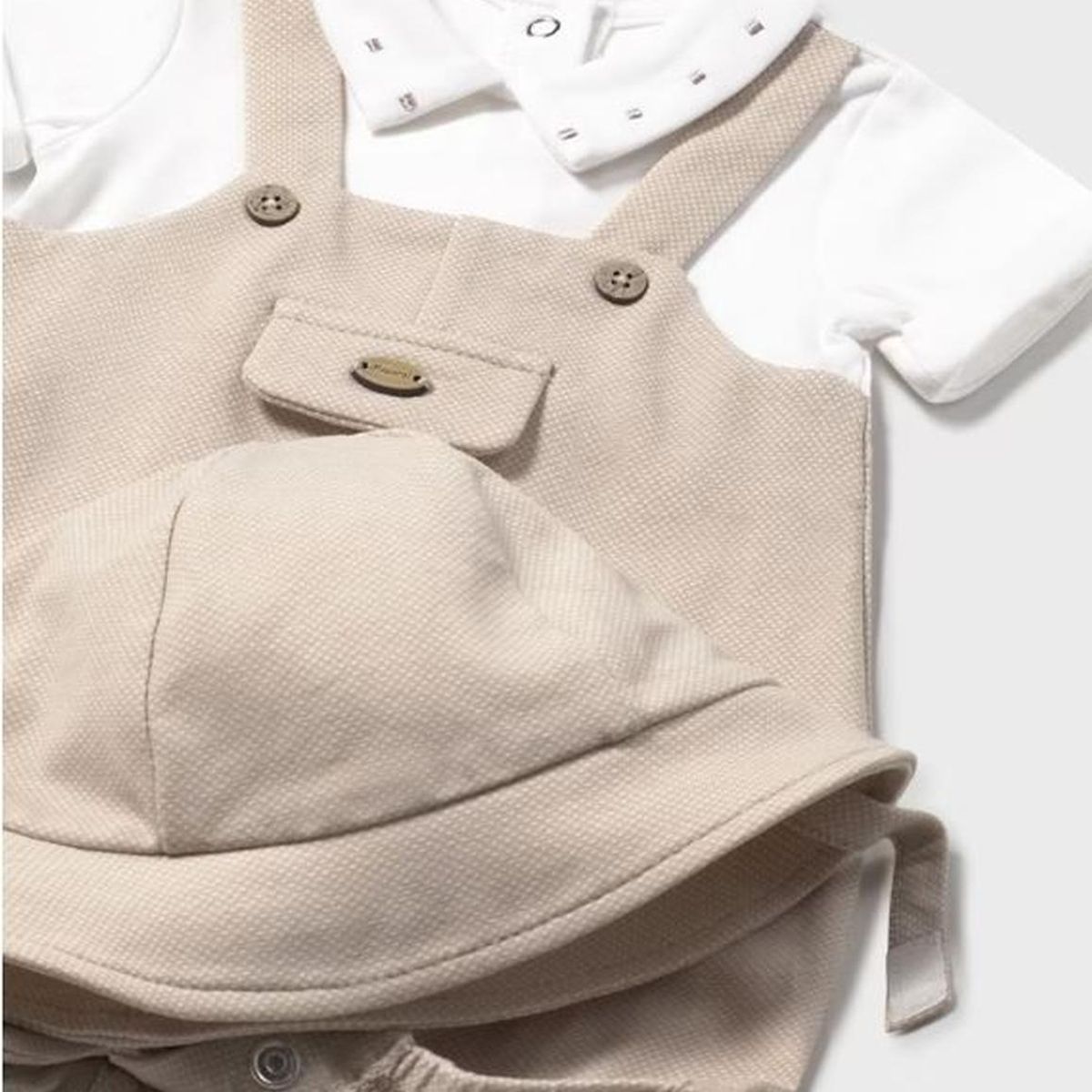 MAYORAL - Set Enterito con peto simulado + gorro